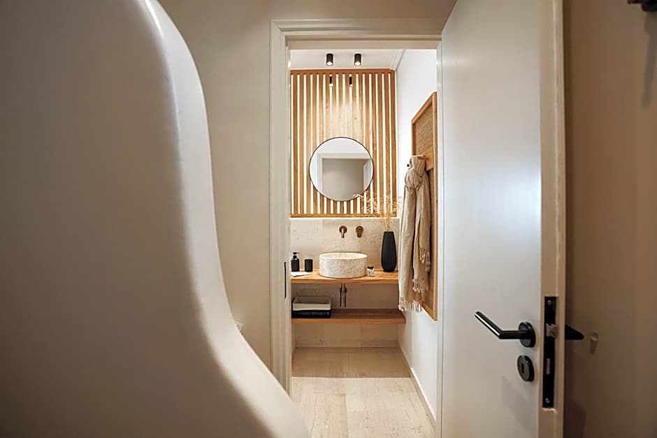 Proteas Hotel & Suites