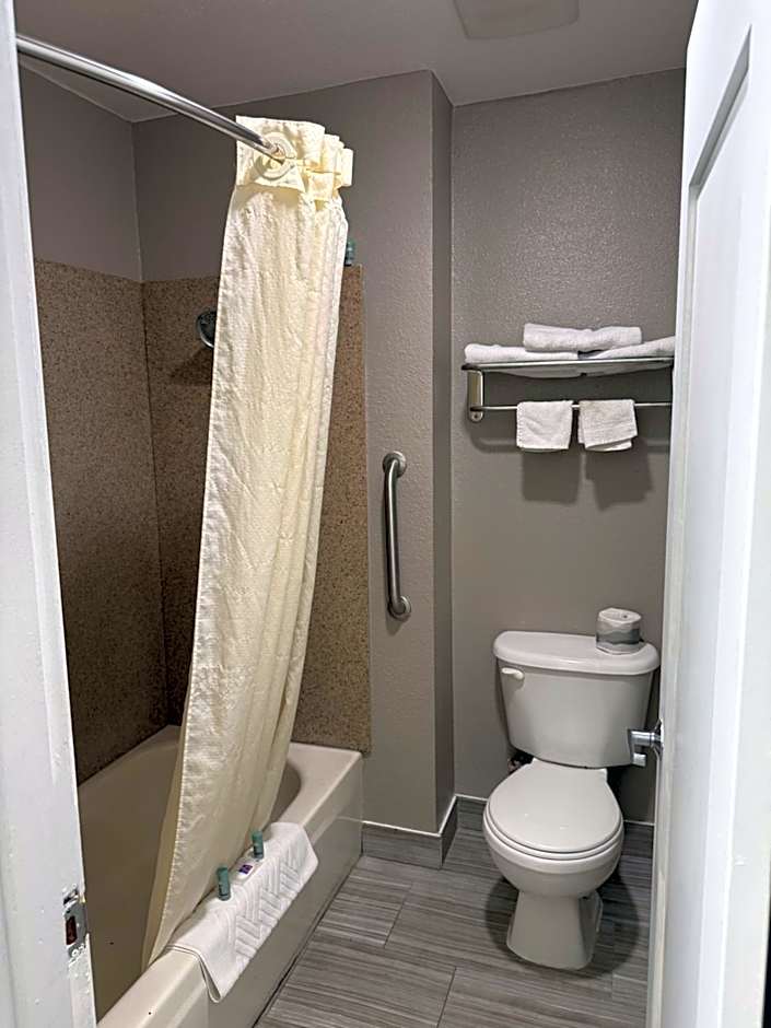 Studio 6 Suites Vancouver WA Waterfront