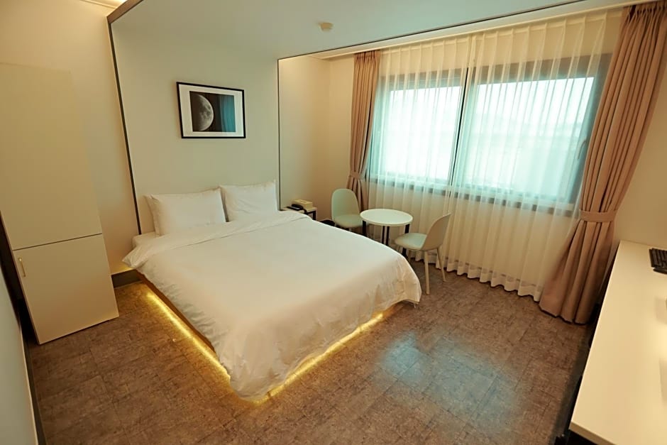 Hotel Myeongji