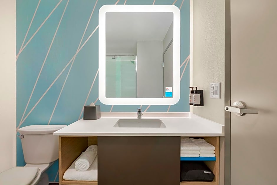 avid hotels - Lexington - Hamburg Area, an IHG Hotel