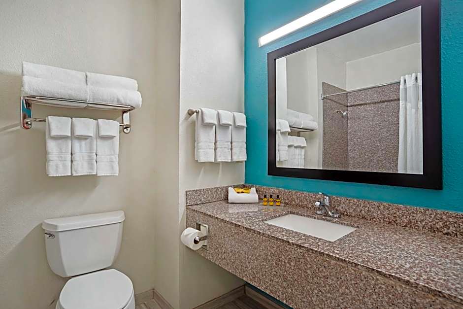 Best Western Plus Blue Angel Inn