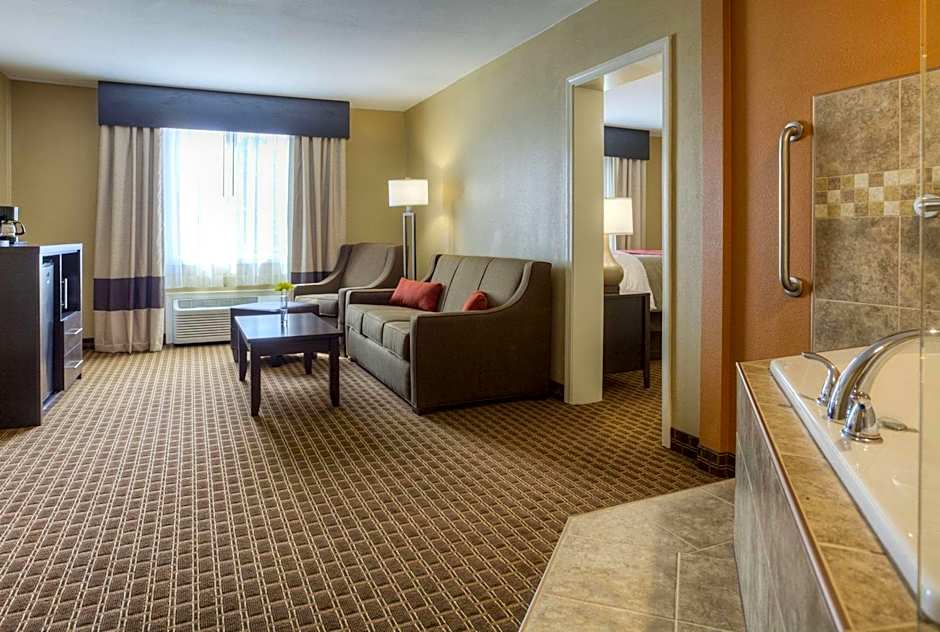 Quality Inn & Suites Chattanooga-East Ridge
