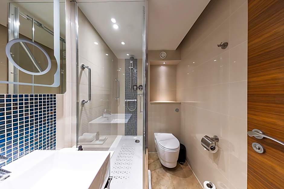 100 Queen's Gate Hotel London, Curio Collection by Hilton