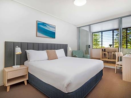 3 Bedroom Park View Apartment