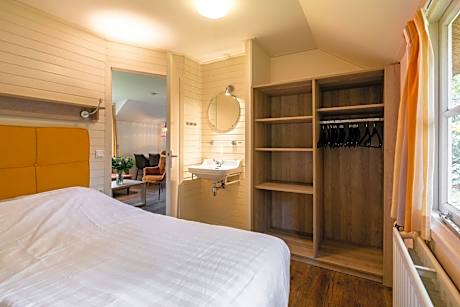 One-Bedroom Bungalow