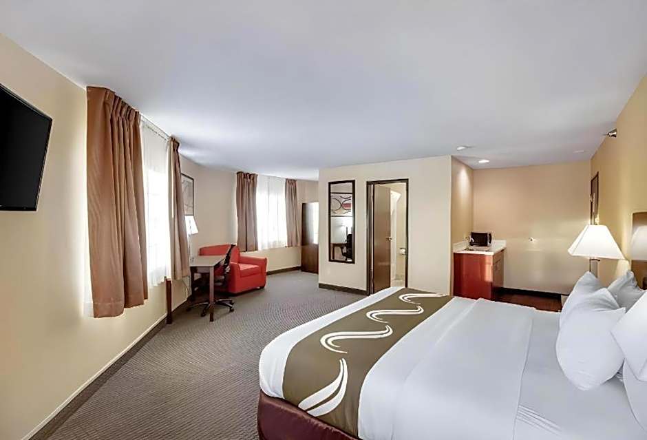 Quality Inn & Suites Lincoln North