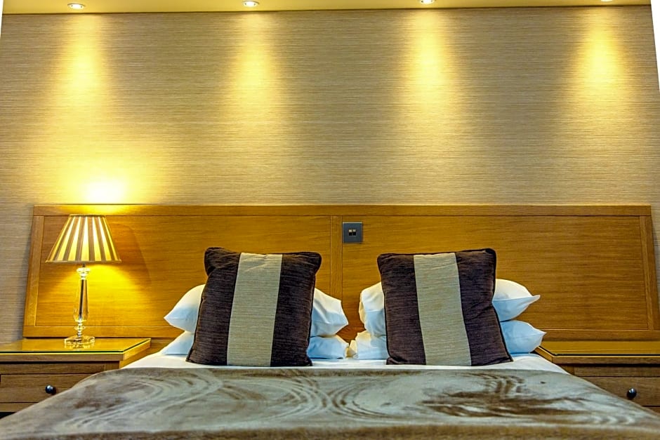 Photo 1 of 9 of Standard Double Room