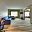 Holiday Inn Express & Suites Laurel By IHG