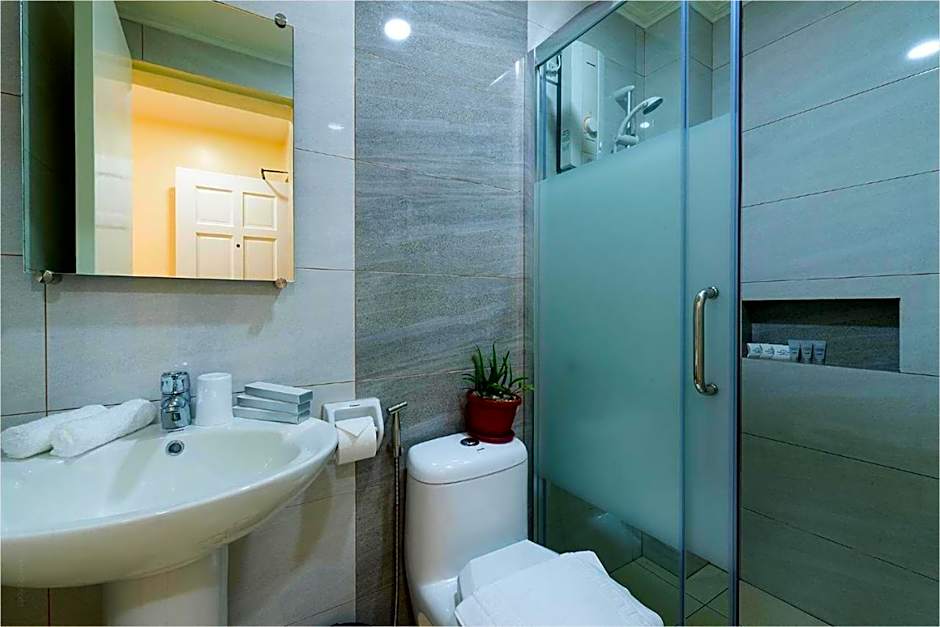 Bernardo's Lantia Hotel