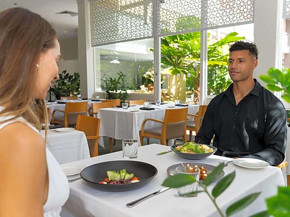 Pullman Cairns International