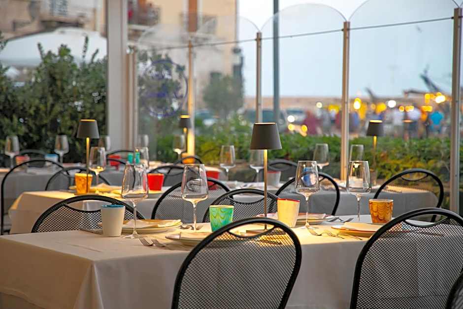 LA BANCHINA LUXURY SUITES