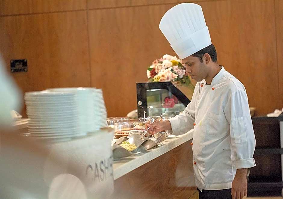 Holiday Suites Al Azizia