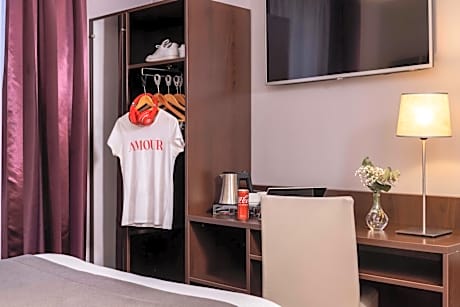 Double Classic Room with Courtyard View