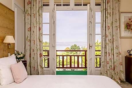 Classic Room - Lake View