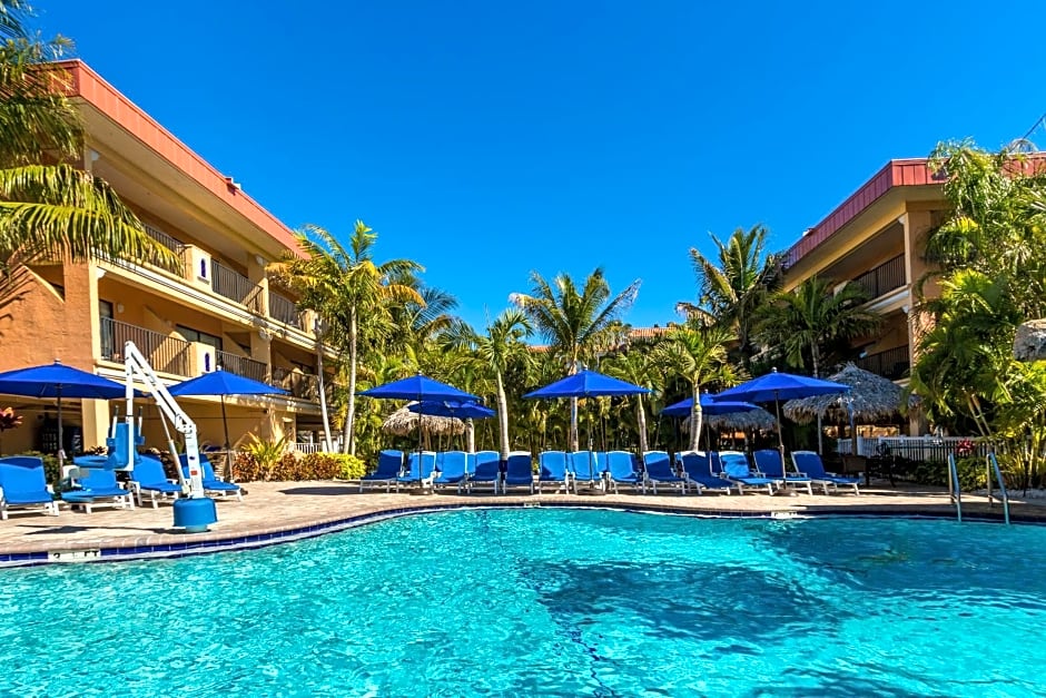 Coconut Cove All-Suite Hotel