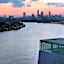 Canary Riverside Plaza Hotel