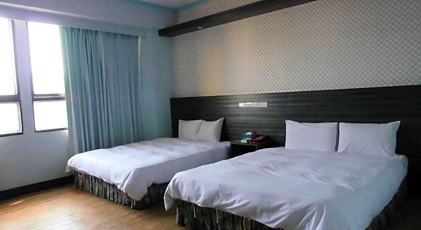 Modern Plaza Hotel