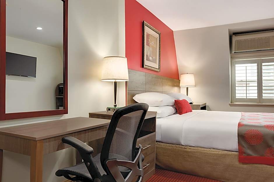 Photo 1 of 4 of 1 King Bed, Mobility Accessible