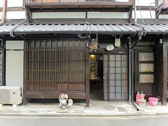 Nishioji Kado