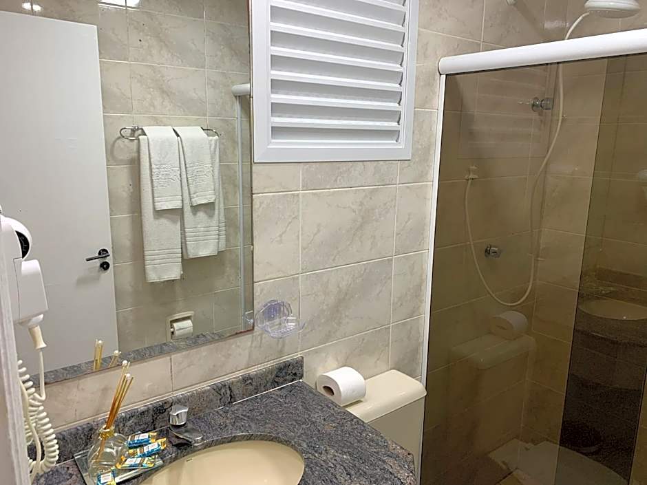 RIVIERA SERVICE- Suíte Casal -113