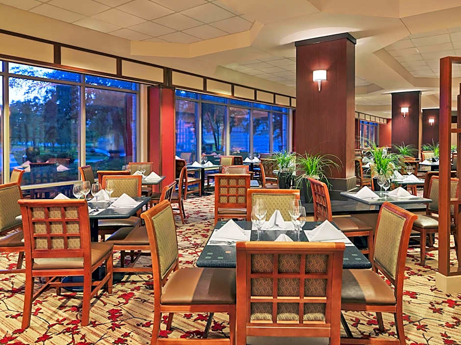 Sheraton Suites Chicago Elk Grove