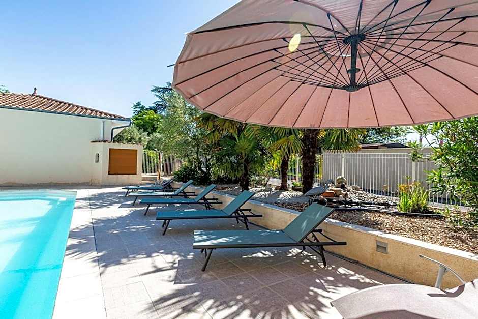 Logis Hôtel L'Oliveraie
