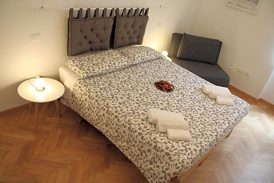 Casa Mia - NO Reception