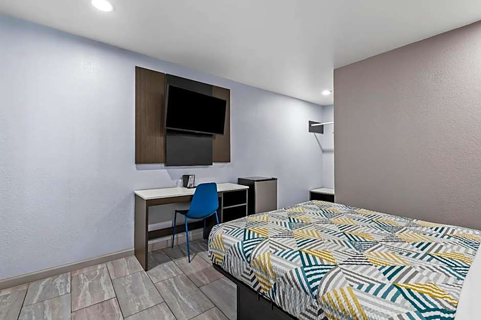 Motel 6-Murfreesboro, TN