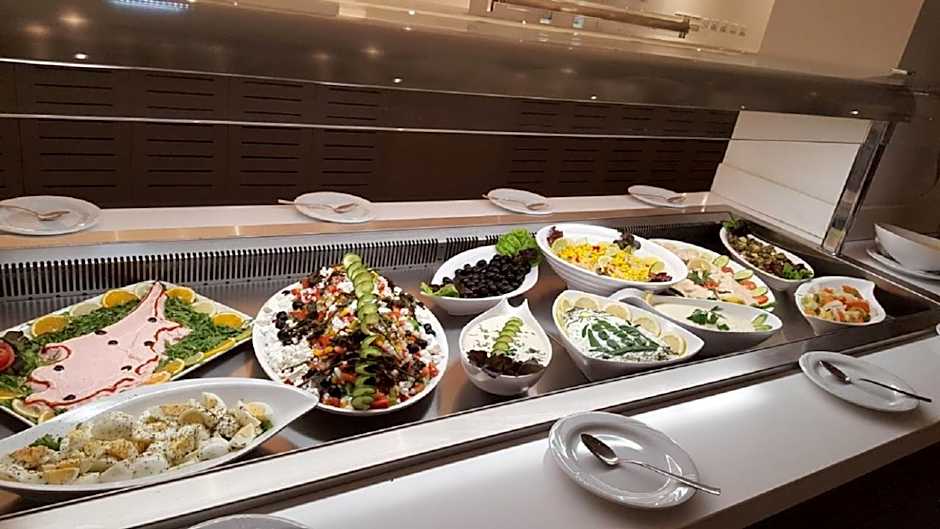 Anthea Hotel Apartments