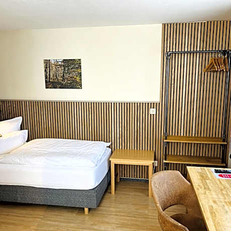 Economy Twin Room