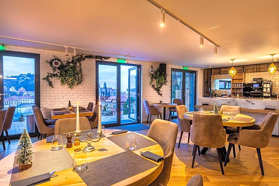 UpperHouse Suites & More