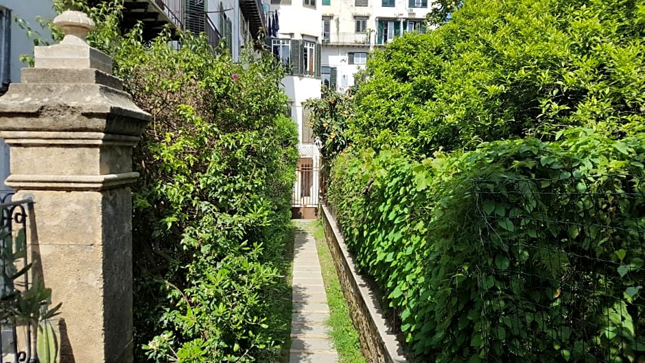 Nel Giardino Degli Agrumi – Palermo, CA