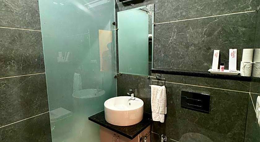 Hotel Sarovar Regency