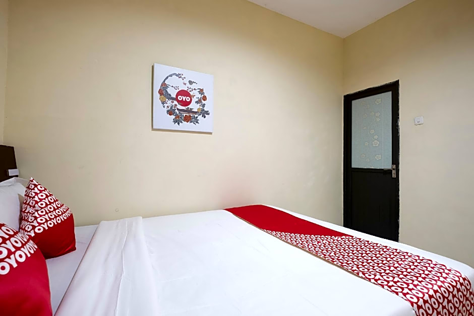 OYO 1075 Rumah Indah Losari Inn