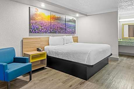 King Room - Non-Smoking