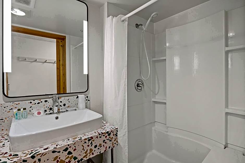 Seagull Beachfront Inn