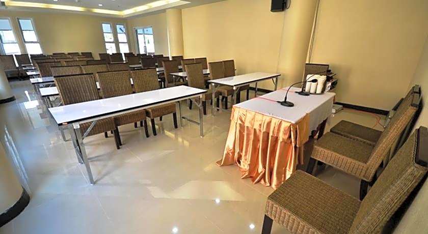 Piyaporn Pavilion Hotel