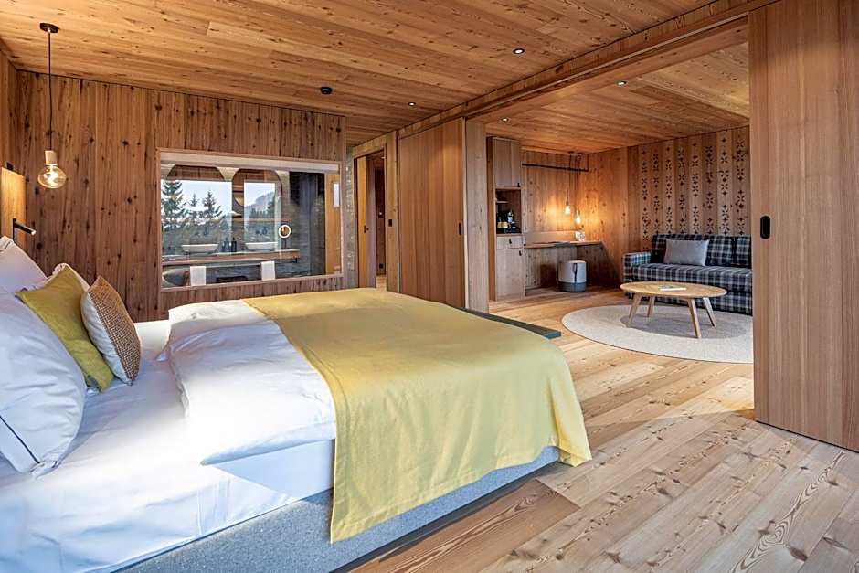 Photo 1 of 4 of Junior Suite, Balcony