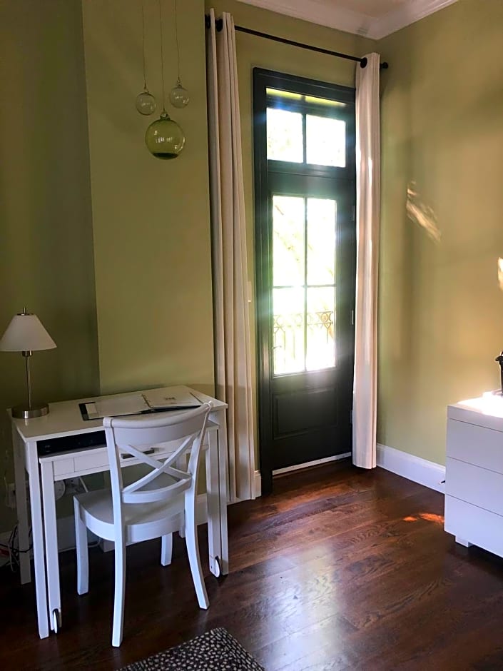 Suites at 249