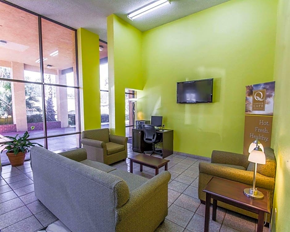 Quality Inn University