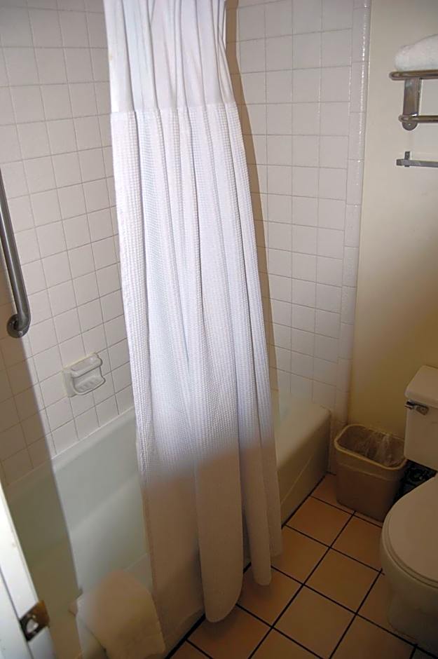 Western Inn Lakewood