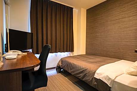 Single Room - Non-Smoking