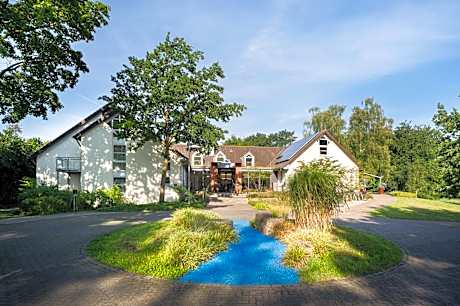 Flussbett Hotel