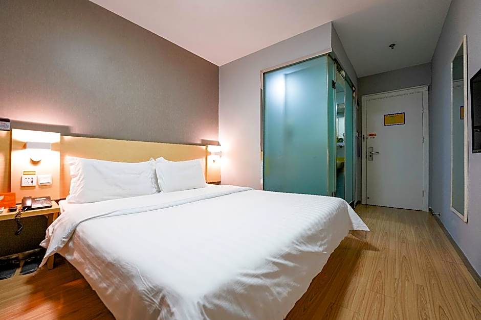 7 Days Inn Nanchang Railway Station Center