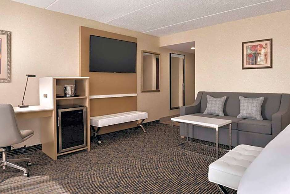 Wyndham Garden Conference Center Champaign - Urbana