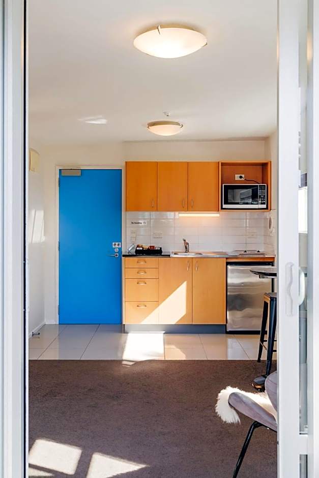 Sumner Bay Motel