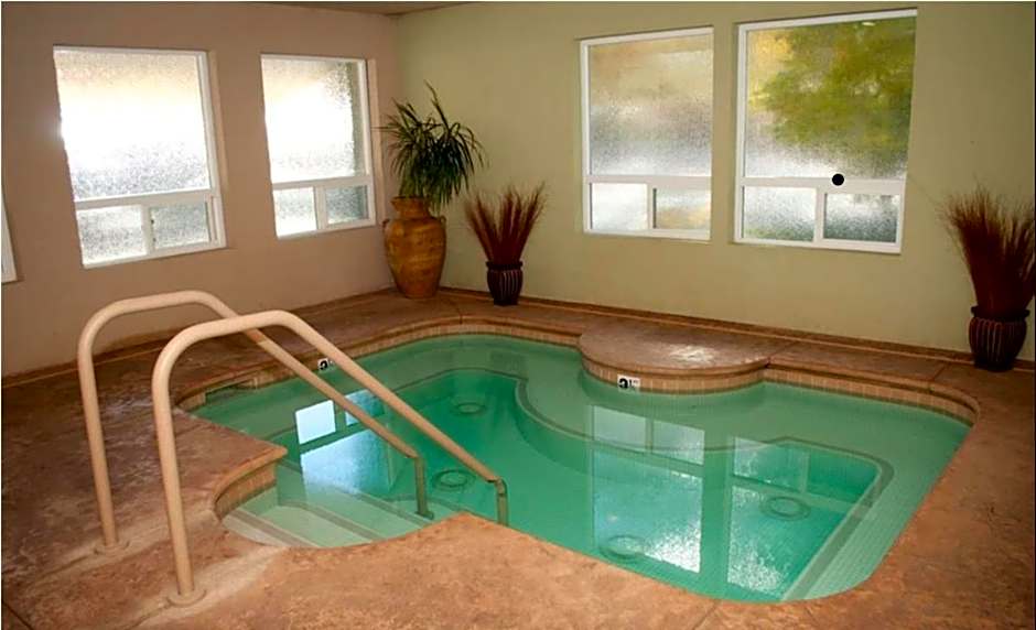Getaways At The Lodge At Kingsbury Crossing
