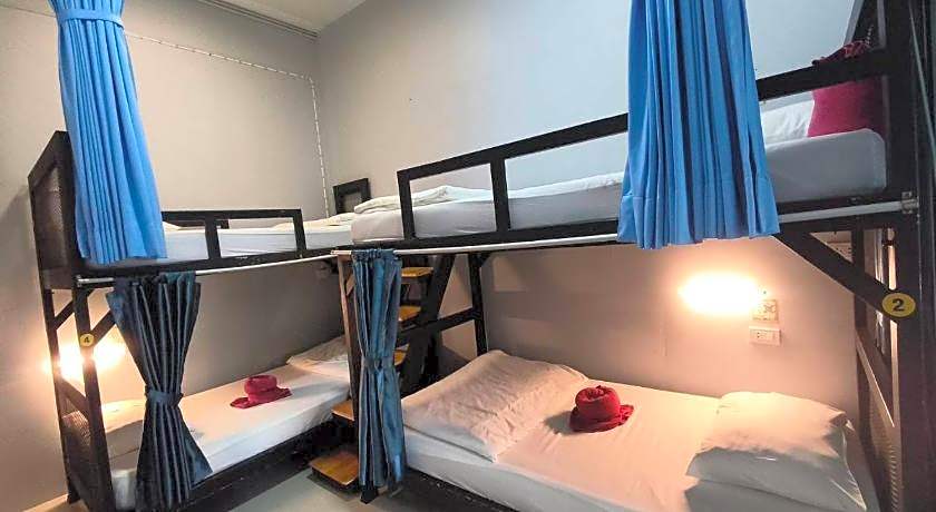 Boom Hostel Khaosok