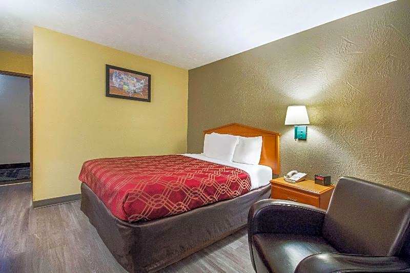 Econo Lodge Lansing - Leavenworth
