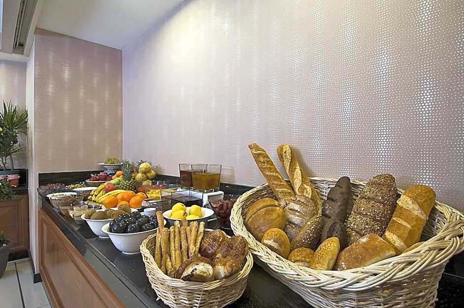 Tugcu Hotel Select